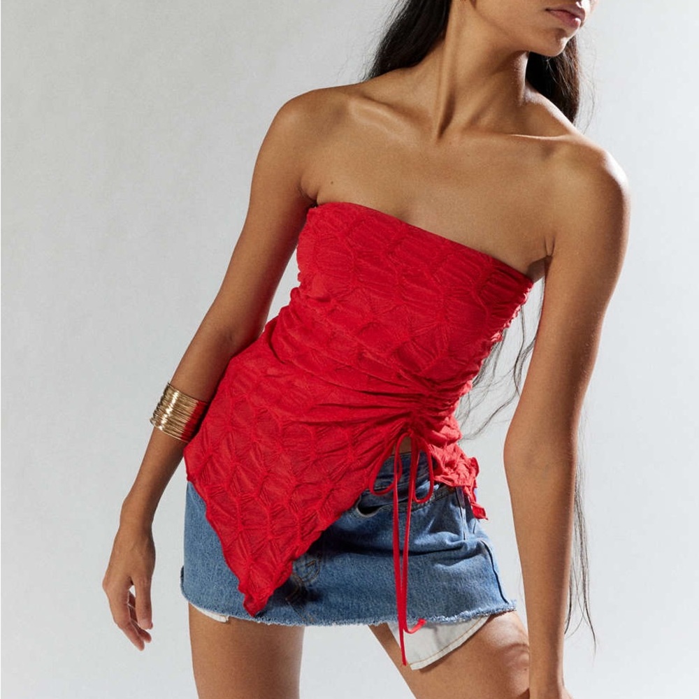 Silence + Noise Remi Textured Tube Top - Picture 2 of 4